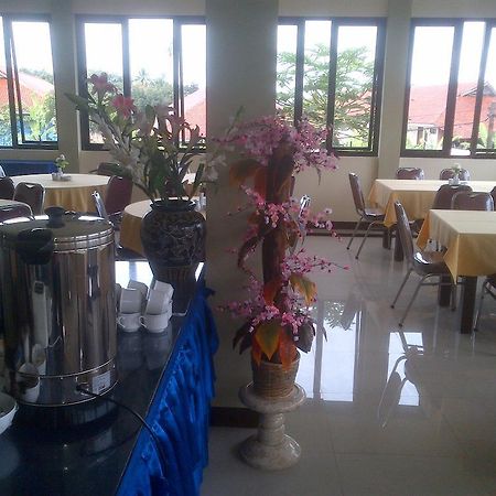 בוגור Gumilang Hotel מראה חיצוני תמונה