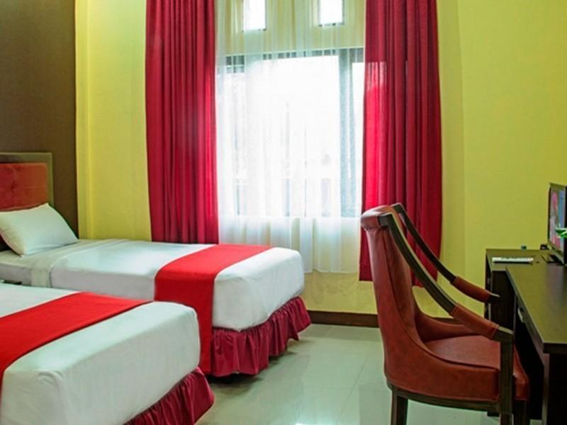 בוגור Gumilang Hotel מראה חיצוני תמונה