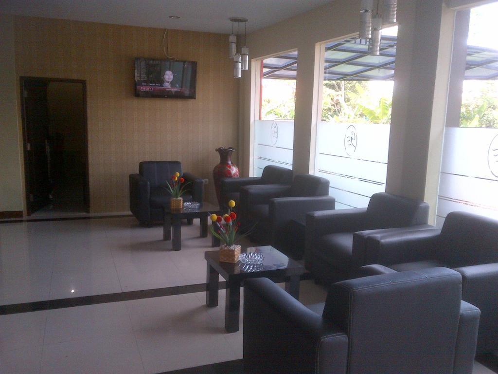 בוגור Gumilang Hotel מראה חיצוני תמונה