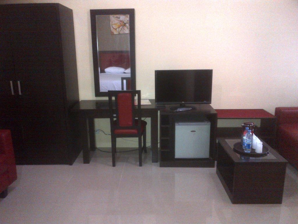 בוגור Gumilang Hotel חדר תמונה