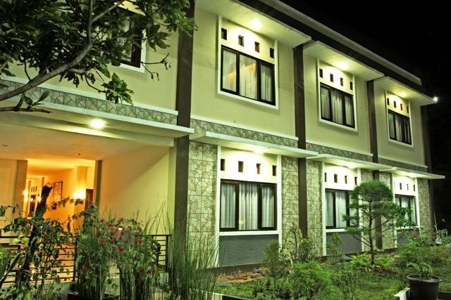 בוגור Gumilang Hotel מראה חיצוני תמונה