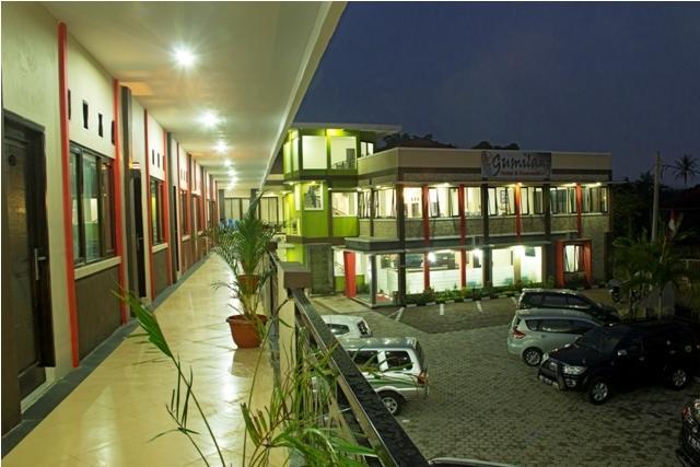 בוגור Gumilang Hotel מראה חיצוני תמונה