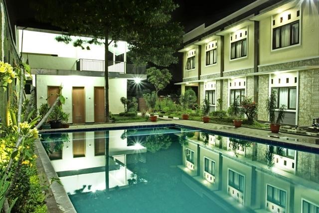 בוגור Gumilang Hotel מראה חיצוני תמונה